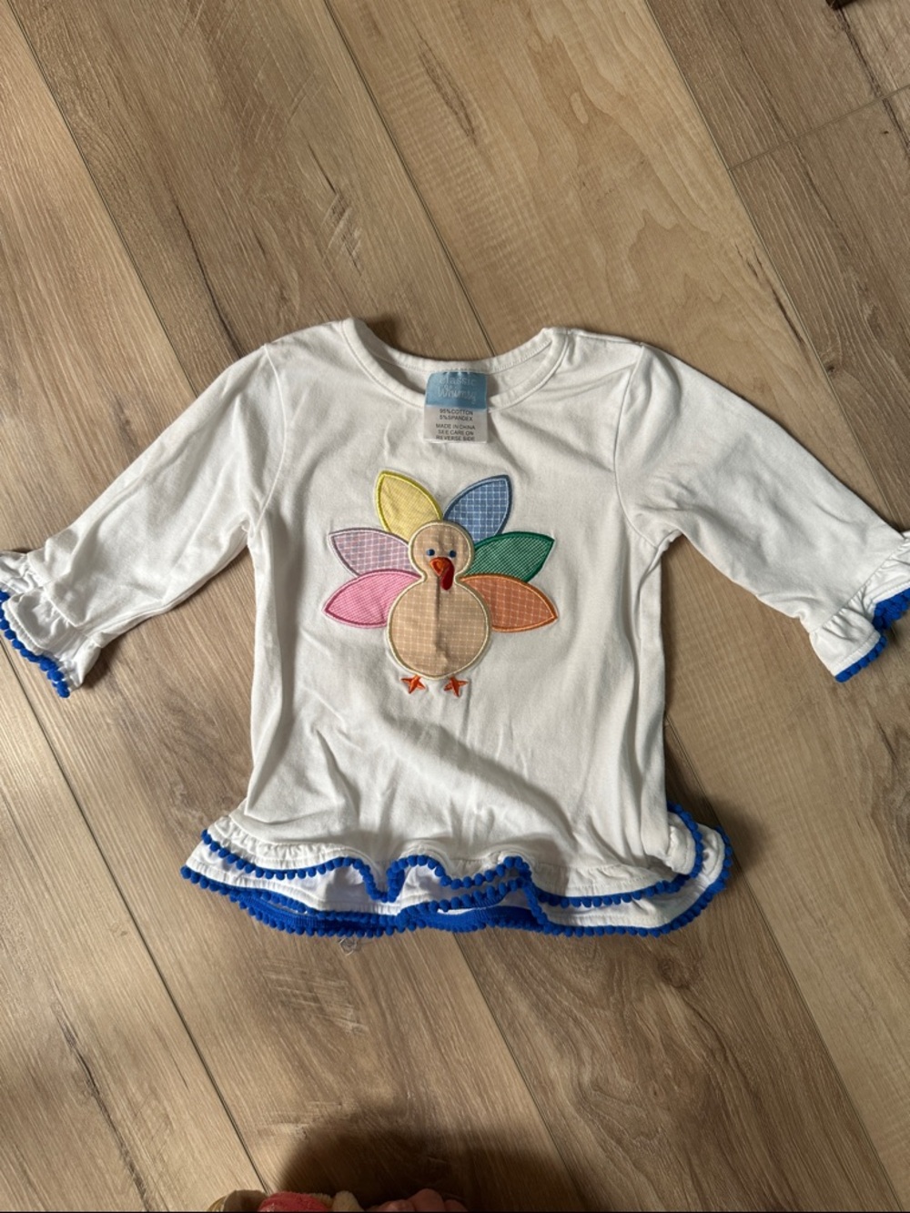White Long-Sleeve Girls' Turkey Appliqué Top with Blue Trim